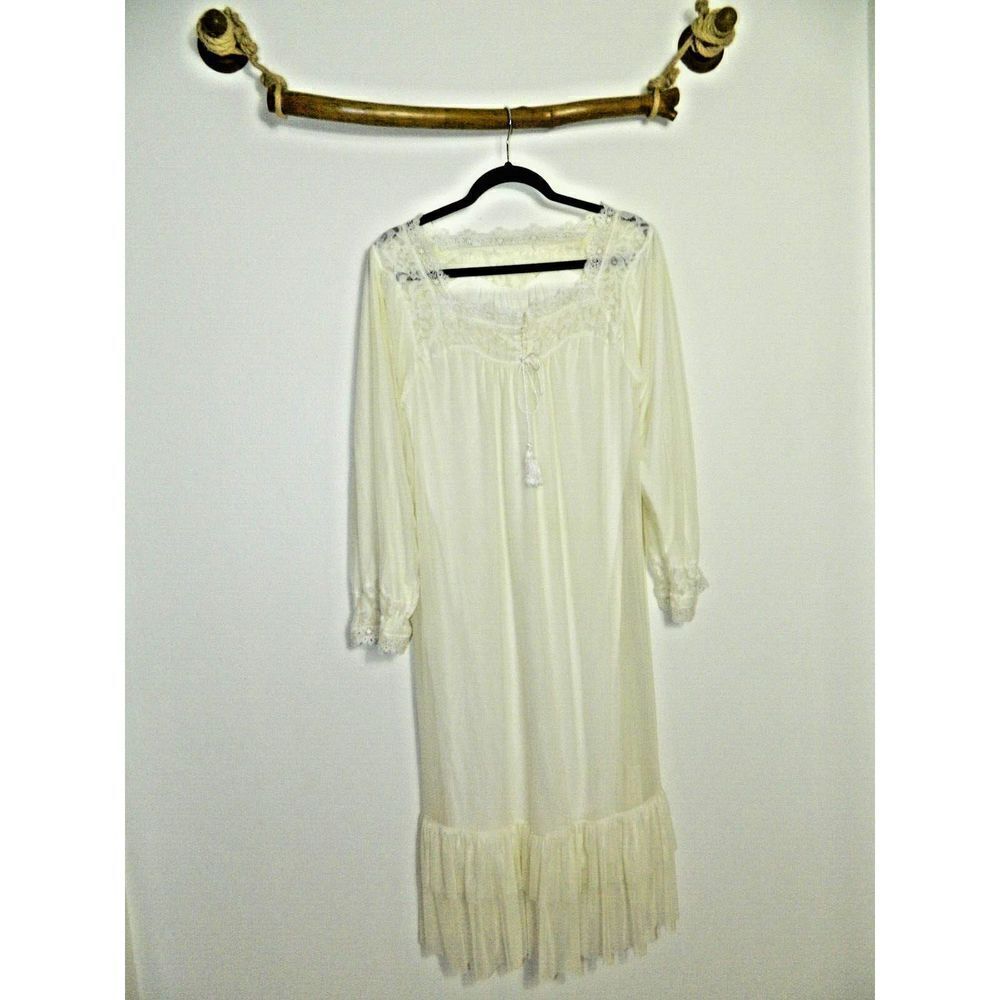 Nightgown Size Large Ivory Nylon with Cotton Lining Cottagecore‎ Prairie Lace